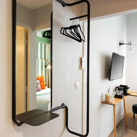 Отель Edmond W Part-dieu